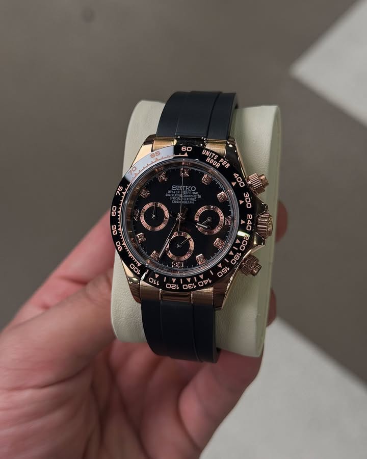 Luxury Seiko Chronograph Watch – Black & Rose Gold